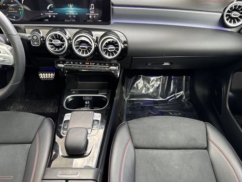 Used 2020 Mercedes-Benz CLA 250 image 29