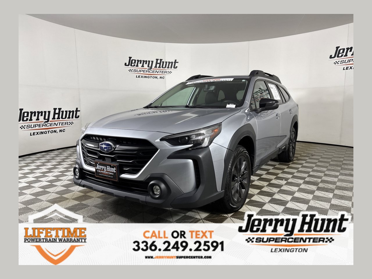 Used 2025 Subaru Outback Onyx Edition AWD/4WD image 1