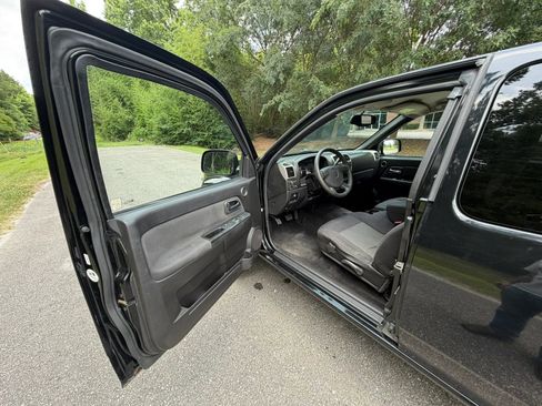 Used 2010 Chevrolet Colorado LT AWD/4WD image 9
