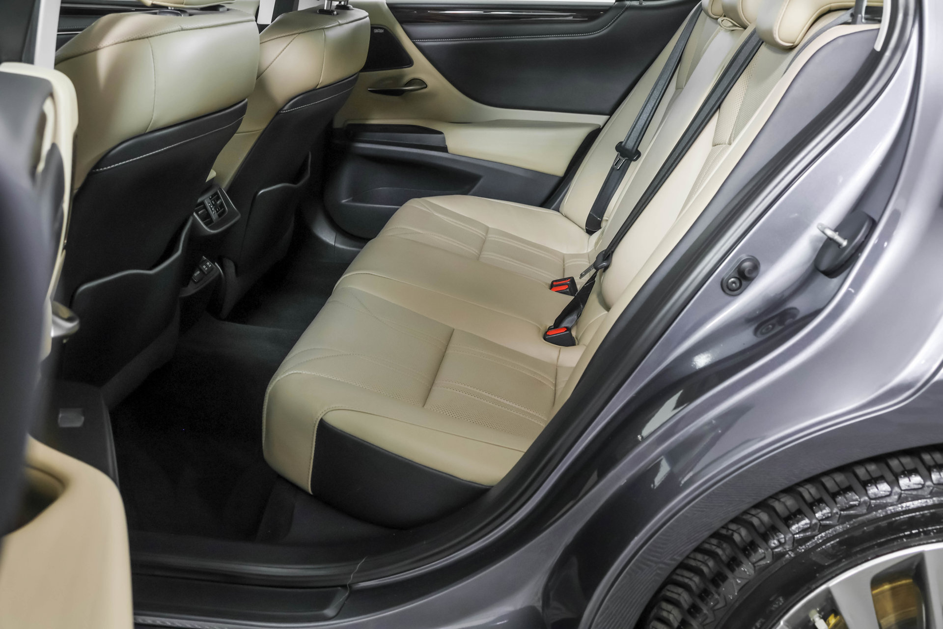 Used 2020 Lexus ES 350 w/ Luxury Package FWD image 38