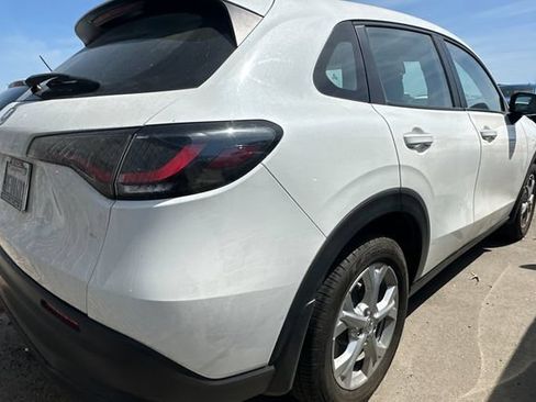 Used 2023 Honda HR-V LX image 5