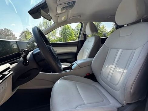 Certified 2025 Hyundai Tucson SEL AWD/4WD image 6