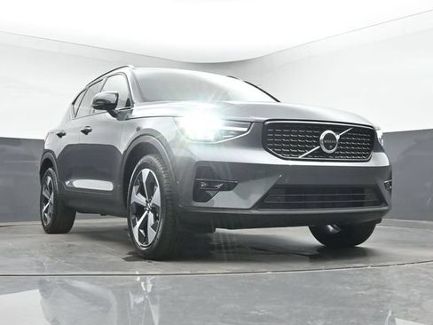 New 2026 Volvo XC40 B5 Plus w/ Climate Package AWD/4WD image 37