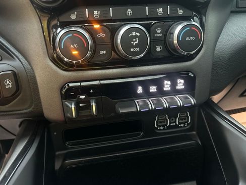 Used 2022 RAM 1500 Laramie AWD/4WD image 23