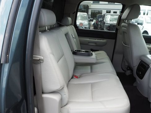 Used 2007 Chevrolet Silverado 2500 LT w/ Suspension Package, Off-Road AWD/4WD image 18
