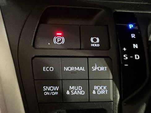 Certified 2025 Toyota RAV4 LE AWD/4WD image 11