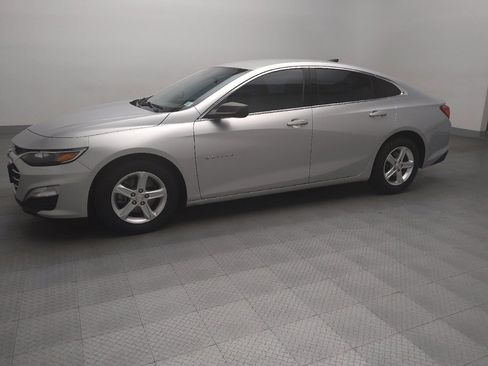 Used 2021 Chevrolet Malibu LS image 2