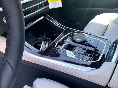 New 2026 BMW X5 xDrive40i AWD/4WD image 8