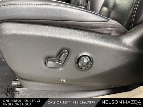 Used 2021 Chrysler Voyager Lxi FWD image 18