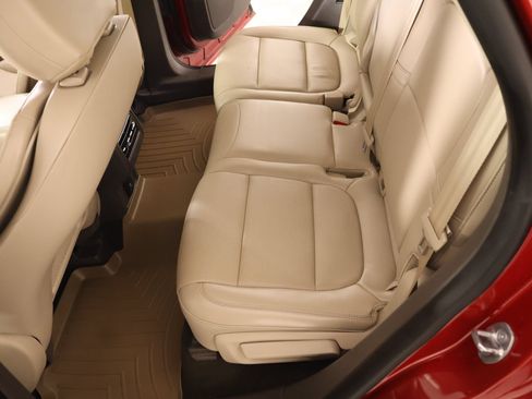 Used 2021 Lincoln Corsair Reserve w/ Elements Package FWD image 13