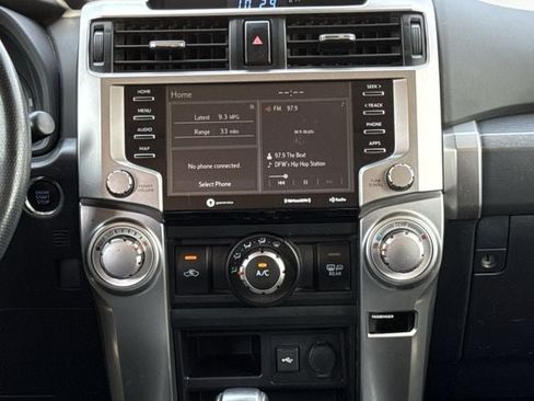 Used 2022 Toyota 4Runner SR5 Premium w/ Moonroof Package AWD/4WD image 17