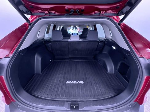 Used 2022 Toyota RAV4 XLE w/ Convenience Package AWD/4WD image 42