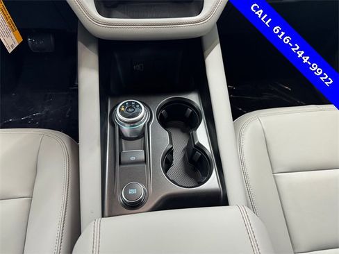 Used 2026 Ford Explorer Active w/ Active Comfort Package image 13