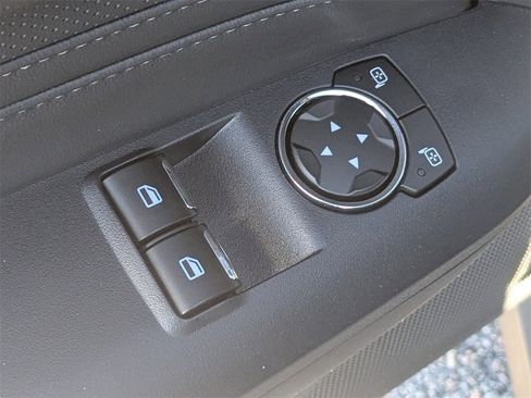 Used 2025 Ford Mustang GT Premium image 15