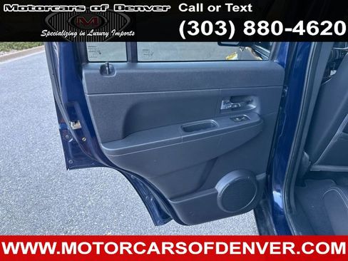 Used 2012 Jeep Liberty Sport image 18