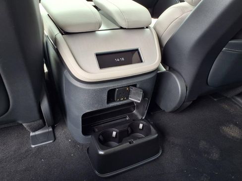 New 2026 Lincoln Navigator L Premier AWD/4WD image 14