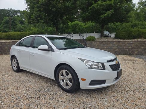Used 2012 Chevrolet Cruze LT FWD image 1