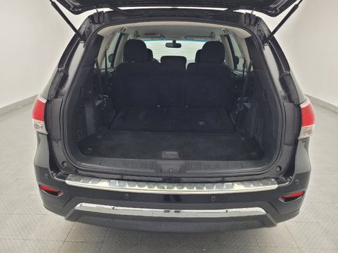 Used 2016 Nissan Pathfinder SV AWD/4WD image 29