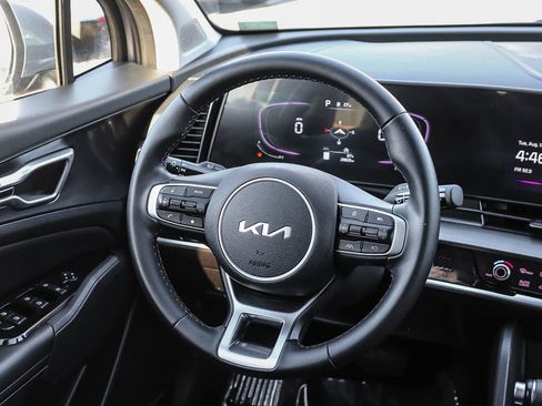 Used 2024 Kia Sportage EX FWD image 13