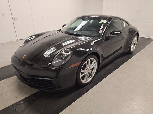 Used 2022 Porsche 911 Carrera image 3