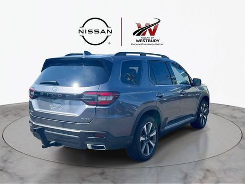 Used 2025 Honda Pilot Elite image 6