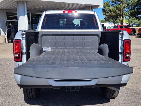 Used 2026 RAM 2500 Big Horn AWD/4WD image 11