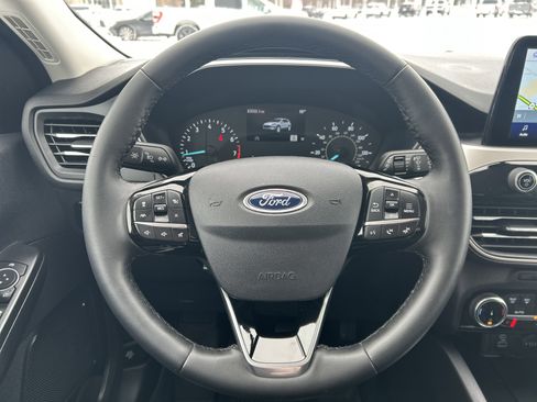 Used 2022 Ford Escape SEL image 15