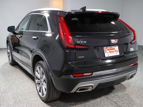 Used 2023 Cadillac XT4 Premium Luxury image 9