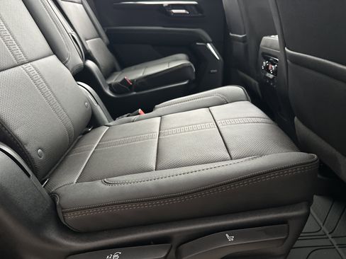 New 2026 Chevrolet Tahoe High Country image 17