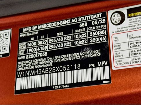 Used 2025 Mercedes-Benz G 63 AMG 4MATIC image 35