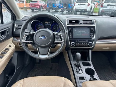 Used 2018 Subaru Outback 2.5i Limited AWD/4WD image 9