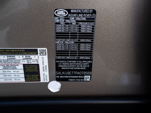 Used 2023 Land Rover Range Rover SV AWD/4WD image 30