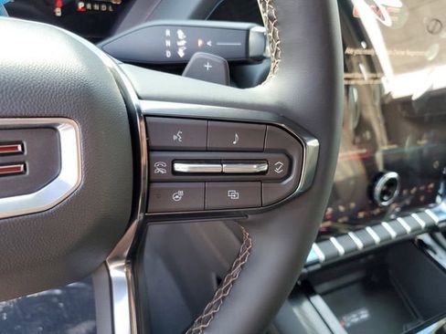 New 2026 GMC Yukon XL AT4 image 27