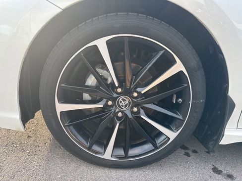 Used 2019 Toyota Camry XSE w/ Navigation Package FWD image 28