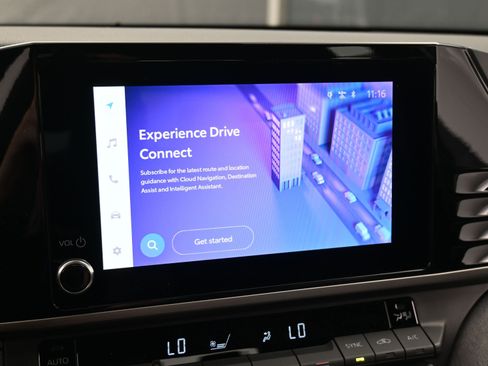 Used 2025 Toyota Camry LE w/ Convenience Package image 11