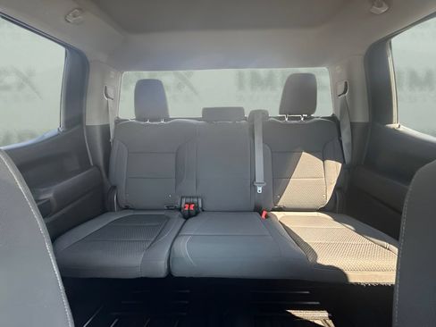 Used 2019 Chevrolet Silverado 1500 Custom Trail Boss w/ Custom Convenience Package AWD/4WD image 6