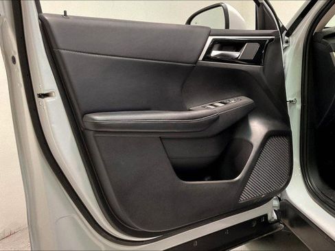 Used 2024 Mitsubishi Outlander SE image 22