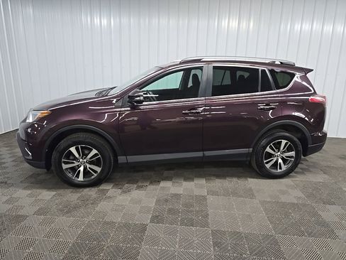Used 2018 Toyota RAV4 XLE w/ Plus Extra Value Package AWD/4WD image 5
