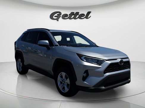 Used 2019 Toyota RAV4 XLE w/ Convenience Package AWD/4WD image 3