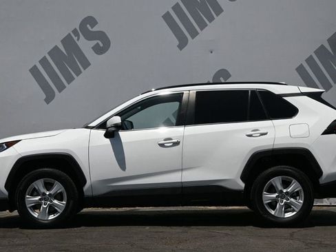 Used 2021 Toyota RAV4 XLE FWD image 6