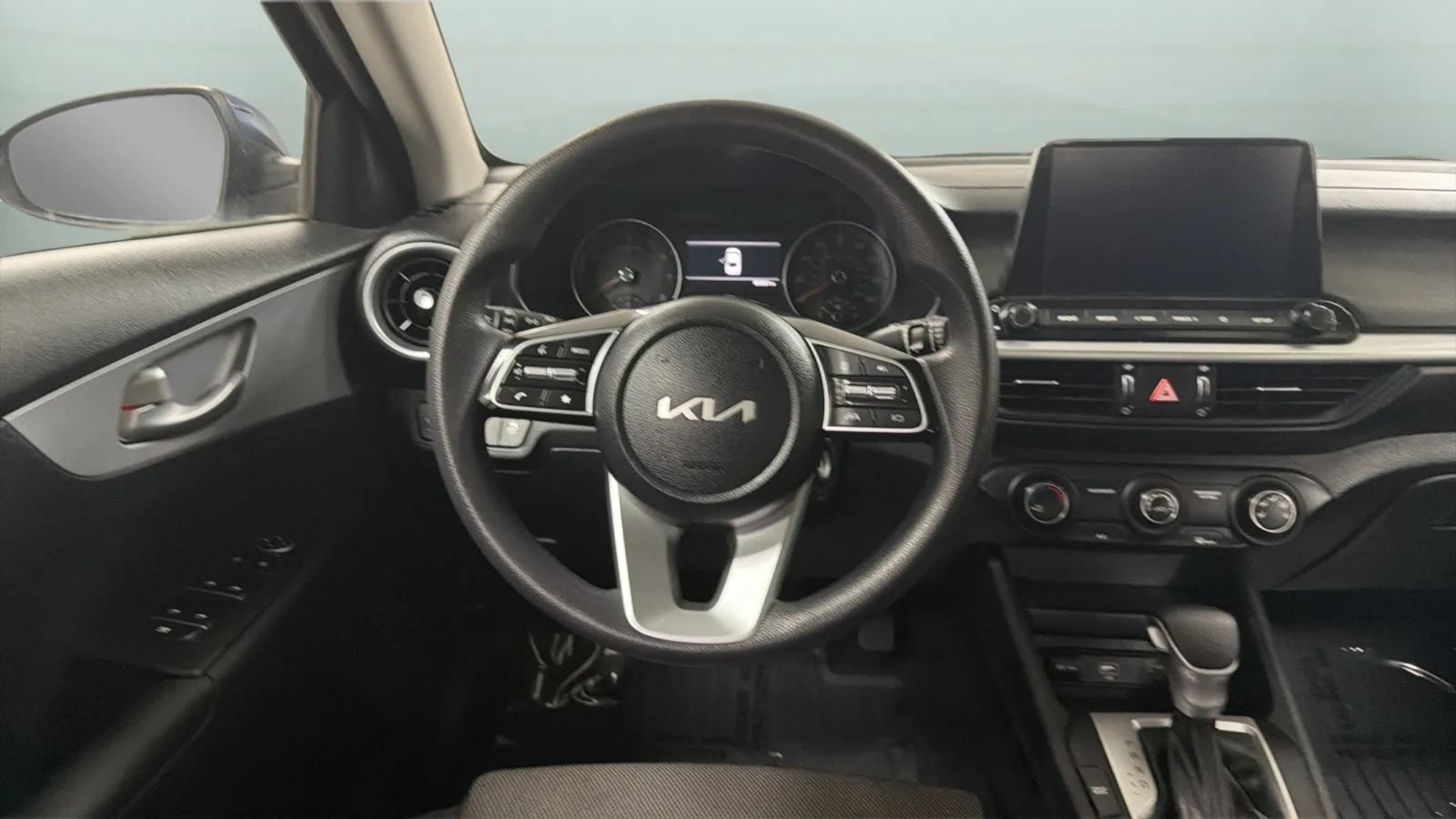 Used 2024 Kia Forte LXS w/ LXS Technology Package FWD image 10