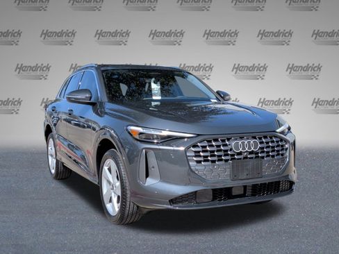New 2025 Audi Q5 Premium Plus image 2