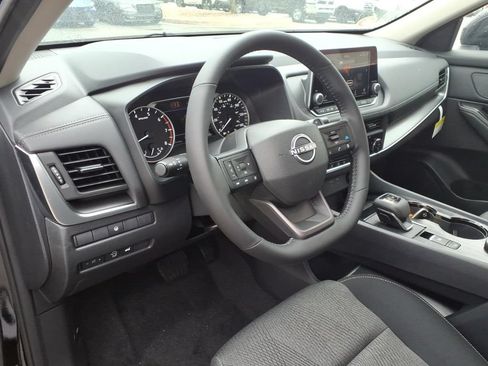New 2026 Nissan Rogue SV AWD/4WD image 18