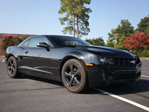 Used 2013 Chevrolet Camaro LS RWD image 7