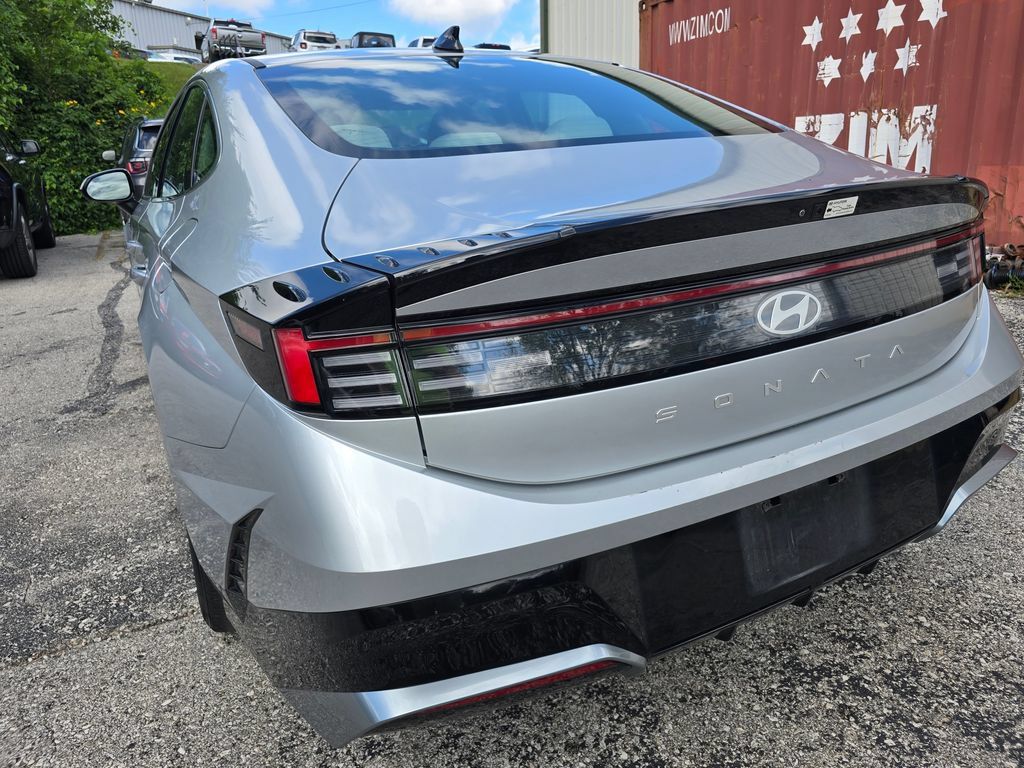 Used 2025 Hyundai Sonata SEL FWD image 6
