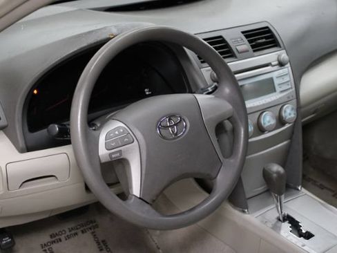 Used 2007 Toyota Camry LE FWD image 12