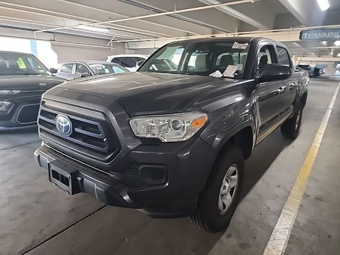 Used 2022 Toyota Tacoma SR image 4