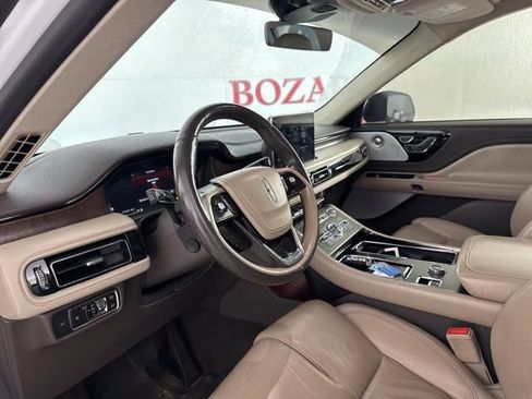 Used 2020 Lincoln Aviator Reserve w/ Equipment Group 201A image 12