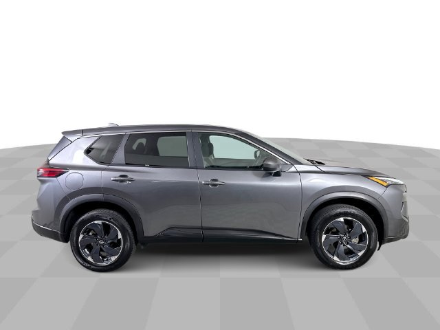 Used 2024 Nissan Rogue SV AWD/4WD image 9