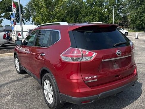 Used 2015 Nissan Rogue SV w/ SV Premium Package FWD image 3